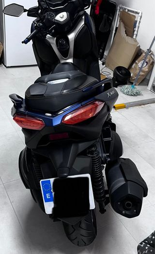 Yamaha X-MAX 400cc Scooter