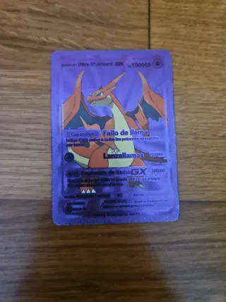 Cromo Pokémon Ultra Charizard GX