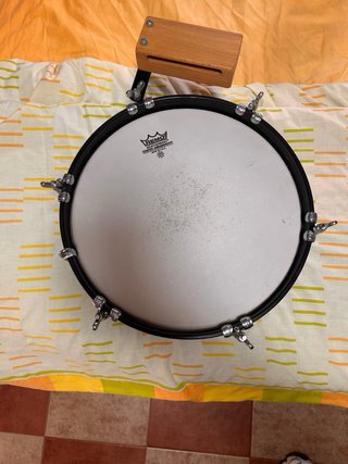 Tambor REMO 31cm + Baquetas + Caja