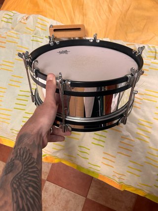 Tambor REMO 31cm + Baquetas + Caja