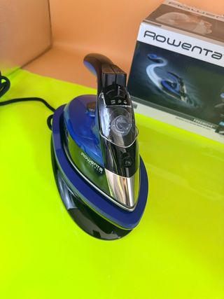Plancha Vapor Sin Cable Rowenta Freemove DE5010
