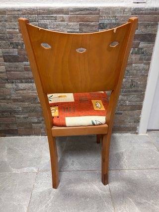 Conjunto 4 sillas de madera y tela