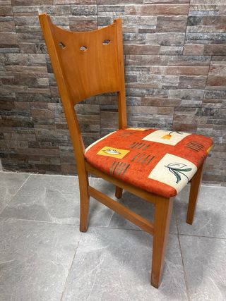 Conjunto 4 sillas de madera y tela