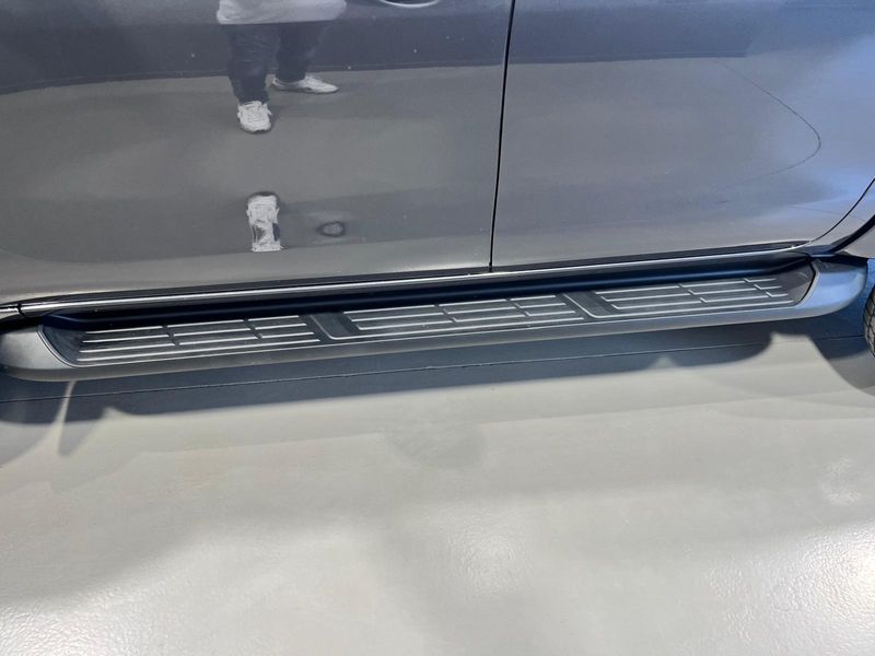 Toyota Hilux 2025, foto 16