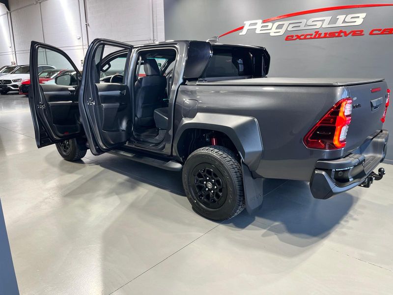 Toyota Hilux 2025, foto 15
