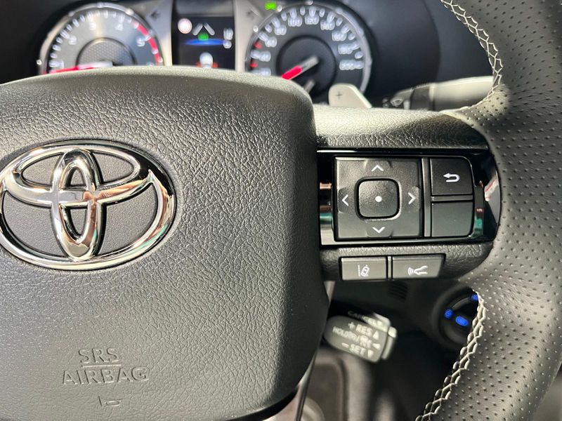 Toyota Hilux 2025, foto 25