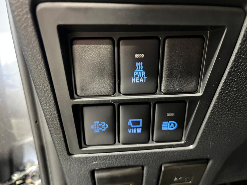 Toyota Hilux 2025, foto 33