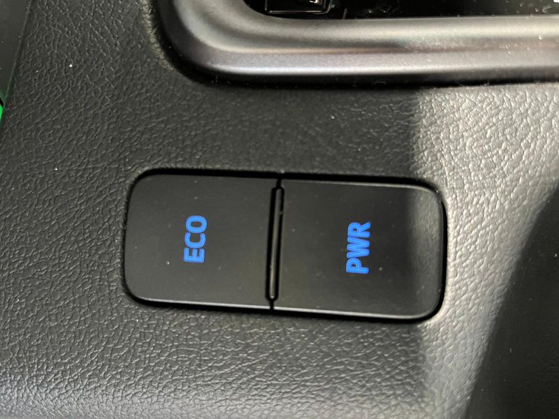 Toyota Hilux 2025, foto 37