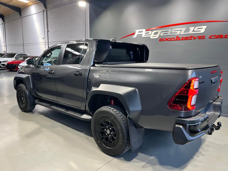 Toyota Hilux 2025, foto 4