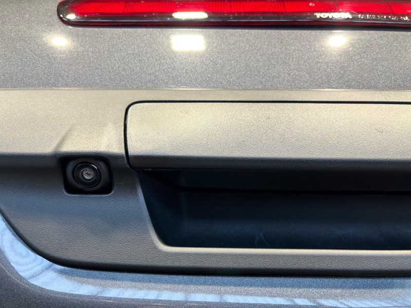 Toyota Hilux 2025, foto 18