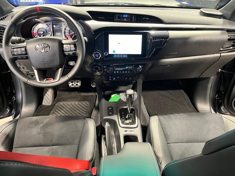 Toyota Hilux 2025, foto 47