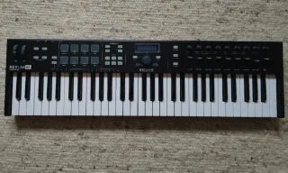 Arturia Keylab Essential 61 Key Black Teclado MIDI