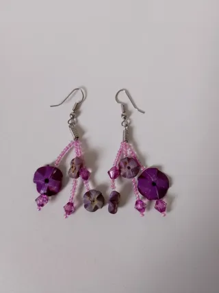 Pendientes largos artesanales rosa lila