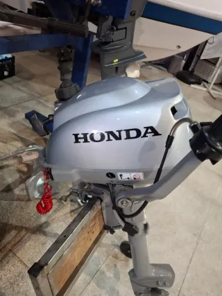 Motor fueraborda Honda 2.3 CV Nuevo