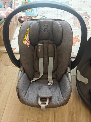 Ovetto Cybex Cloud Z2 Grey Plus + Base T