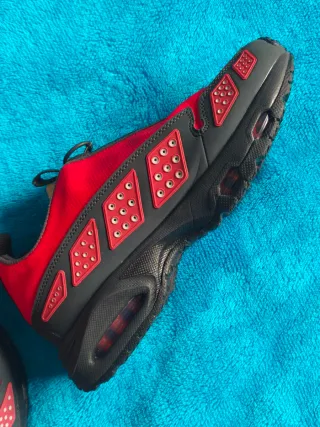 Nike Air SNDR Gore-Tex Rojas