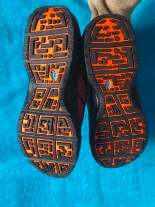 Nike Air SNDR Gore-Tex Rojas