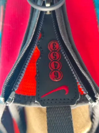 Nike Air SNDR Gore-Tex Rojas