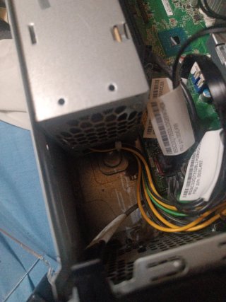 PC Sobremesa Lenovo i3-8100 8GB RAM Negociable