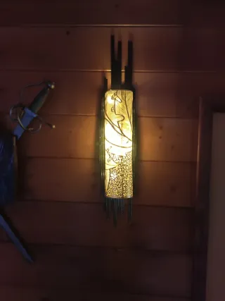 Lámparas artesanales de vidrio y yute