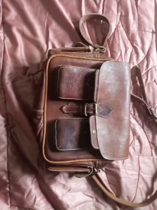 Bolso bandolera de cuero marrón