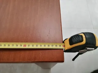 Mesa de comedor de madera