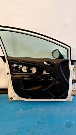 PUERTA DELANTERA IZQUIERDA Seat Leon (1P1) (2005->2011)