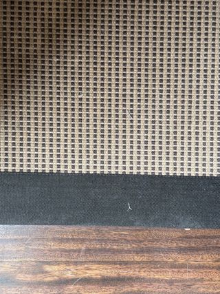 Alfombra textil beige y negra 2.10x3.70m