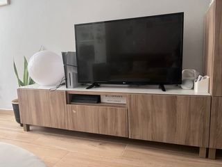Mueble TV Besta IKEA Madera y Blanco