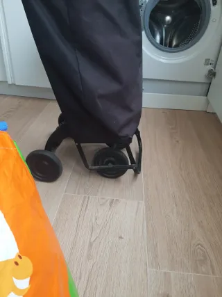 Carrito de compra Garmol negro 4 ruedas