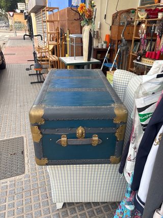Maleta baúl de viaje vintage