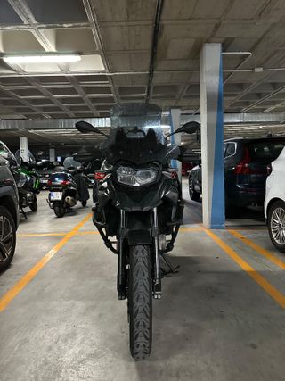 BMW F750GS 2022 TRIPLE BLACK (77 CV)