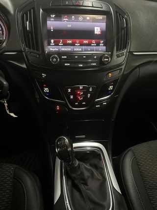 Opel Insignia Tourer 2016 (PEGATINA C)