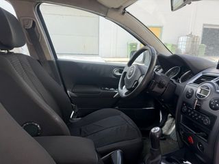 Renault Megane 2 2008 pegatina B