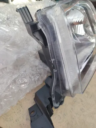 Foco delantero coche