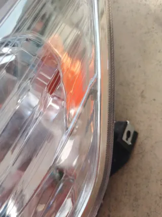 Foco delantero coche