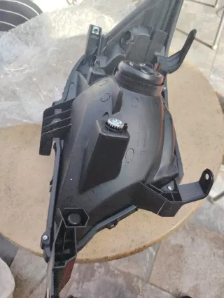 Foco delantero coche