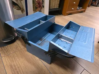 Caja de herramientas HECO metálica