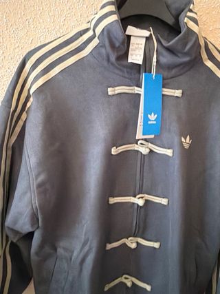 Chaqueta Adidas Año Nuevo Chino Gris Talla L