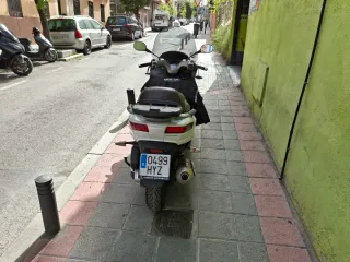 Piaggio MP3 500 - Carnet de Coche