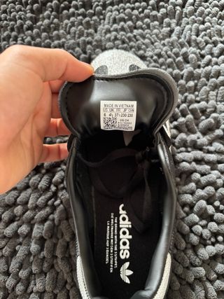 Adidas Samba OG Negro / Plateado Talla (37)