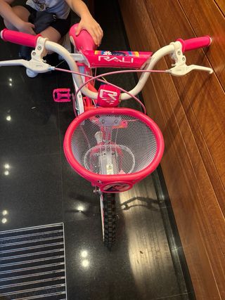 Bicicleta niña Polly rosa marca Rali