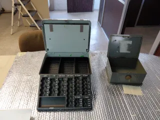 2 Cajas Fuertes Metálicas Jonas