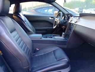 2006 Ford Mustang GT Cabrio solo 28000mi 300cv