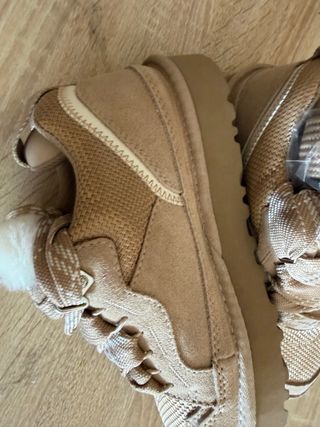 Botas Ugg Lowmel Beige Nuevas