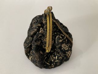 Bolso fiesta vintage brocado negro y dorado