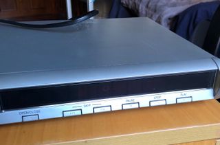 Reproductor DVD/CD gris