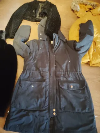 Cazadora negra efecto piel