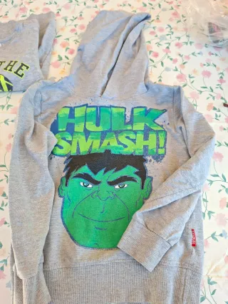 Lotto 2 felpe e 1maglietta Hot Wheels