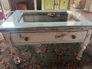Mesa de centro vintage de madera y cristal